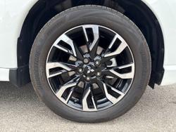 Mitsubishi Outlander Photo 5