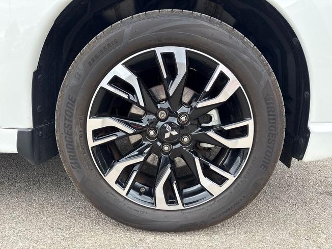 Mitsubishi Outlander Photo 5