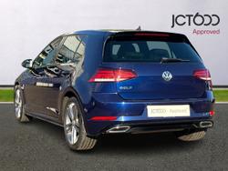 VOLKSWAGEN Golf Photo 3