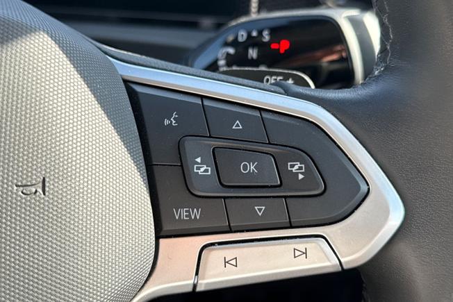 VOLKSWAGEN Tiguan Photo 17