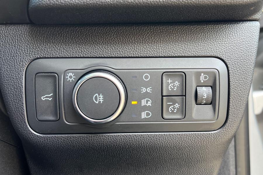 Ford Kuga Photo autoimg-7a721884d0f31b34cc22184bfd66490c77cb3850.jpg