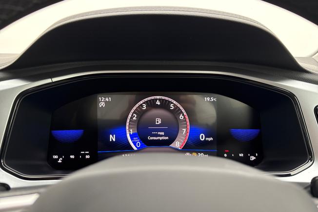 VOLKSWAGEN T-Roc Photo 15