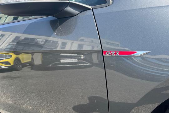 Volkswagen Golf GTI Performance Photo autoimg-7a76391e78677877c38802c740324a266c3fc748.jpg