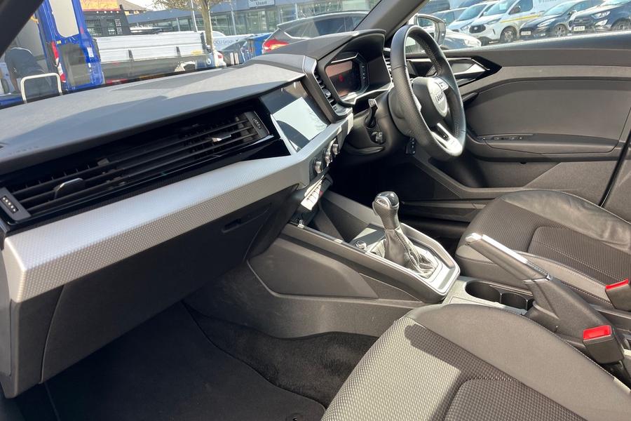 Audi A1 Photo autoimg-7a7743e49445d6a15eecbc5d54ce5c0cf9eb6eec.jpg