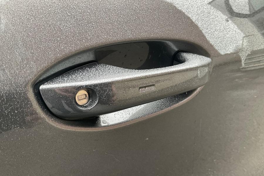 Ford Explorer Photo autoimg-7a7b3aa64e6591ce66694c08d3c75f57a0fa6ceb.jpg