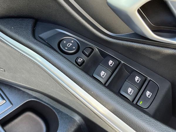 BMW 3 Series Photo autoimg-7a7b5dd9235a5d2aa9f7834dc48db1ae9aa27683.jpg