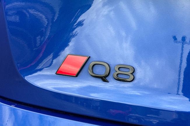 AUDI Q8 E-Tron Photo 26