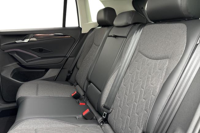 VOLKSWAGEN Tiguan Photo 9