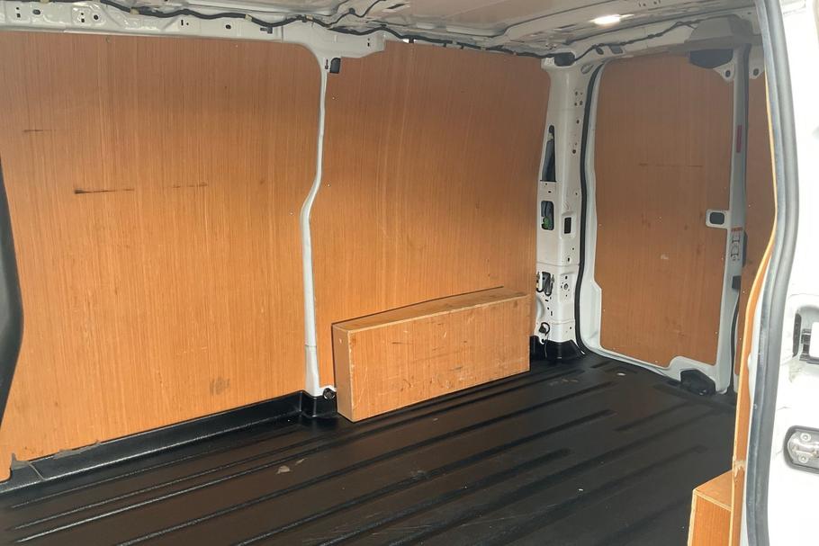Used FORD TRANSIT CUSTOM YH24WMJ 4