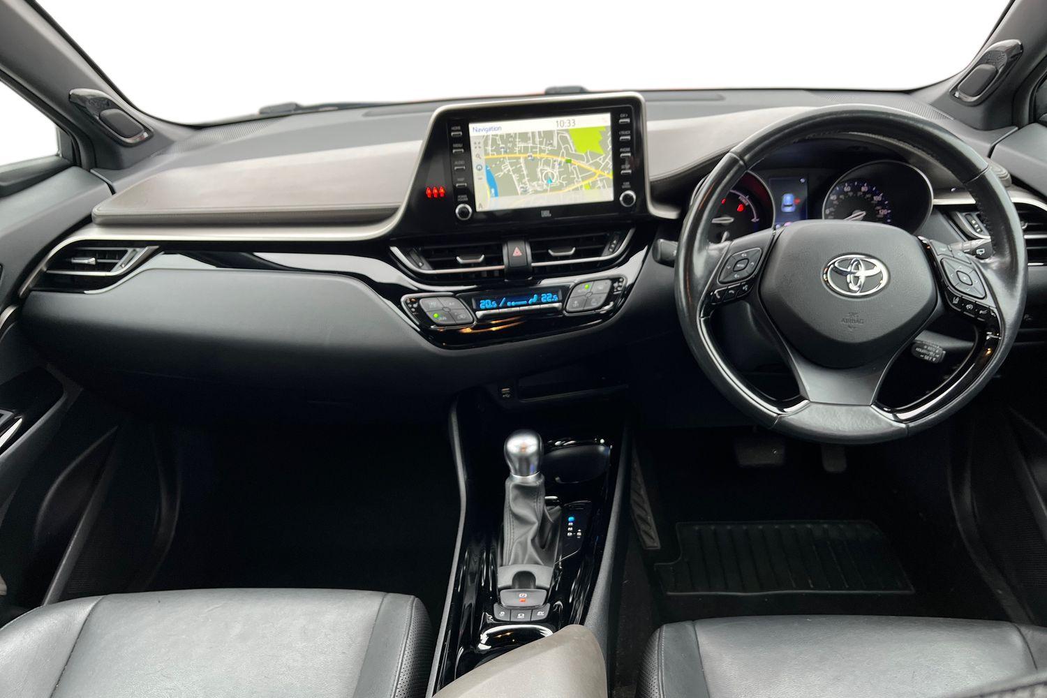 Toyota C-HR Photo 9