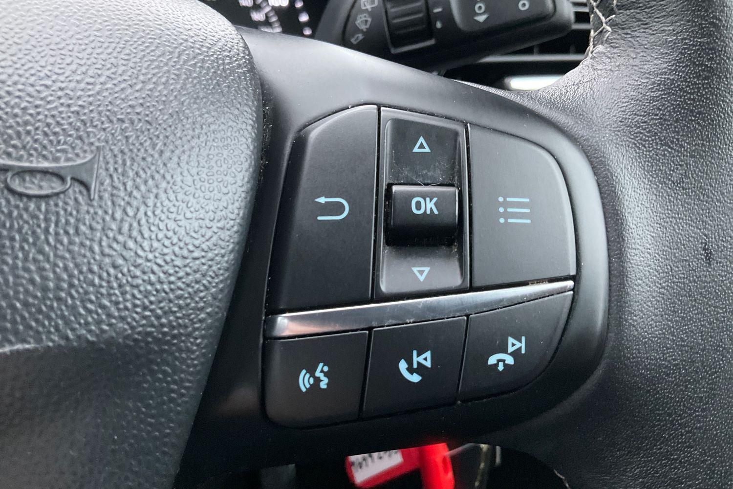 Ford FIESTA Photo 30