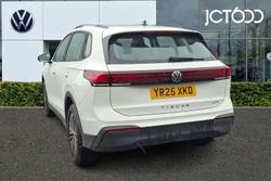 VOLKSWAGEN Tiguan Photo 3