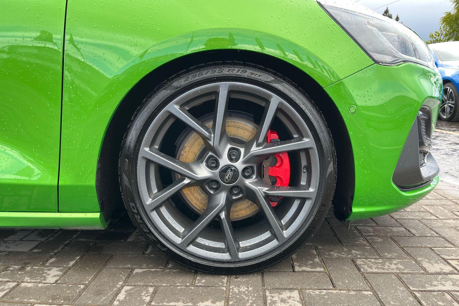 Ford Focus Photo 7