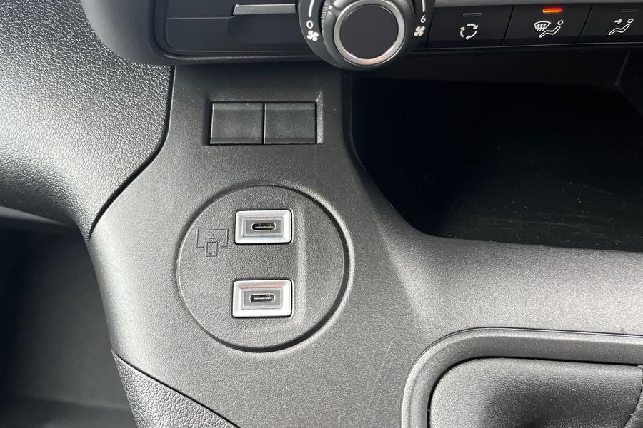 Peugeot PARTNER Photo autoimg-7a9114bb664bd64dc678faf46c1737a95b247c61.jpg