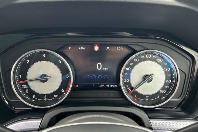 VOLKSWAGEN Touareg Photo 15
