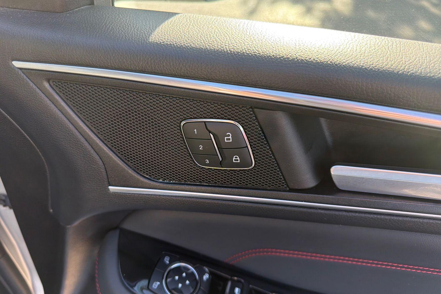 Ford S-Max Photo 22