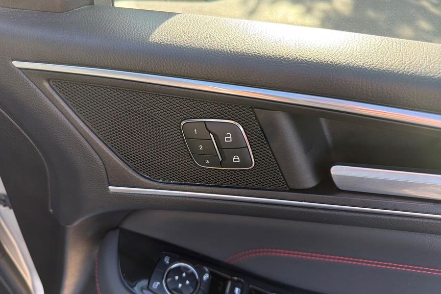Ford S-Max Photo autoimg-7a9fb8887a397ac406dc538f80f8193f72aac4e3.jpg