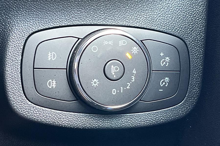 Ford Fiesta Photo autoimg-7aa0531fdceafcacc7d5697a122dbc6414b617b8.jpg