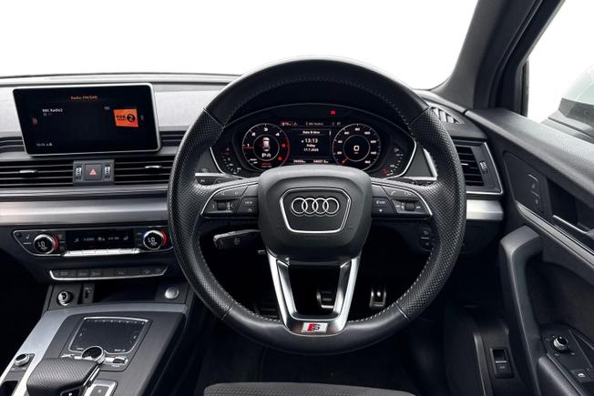 AUDI Q5 Photo 11
