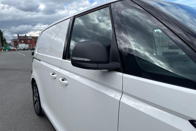 Volkswagen ID. Buzz Cargo Photo 20