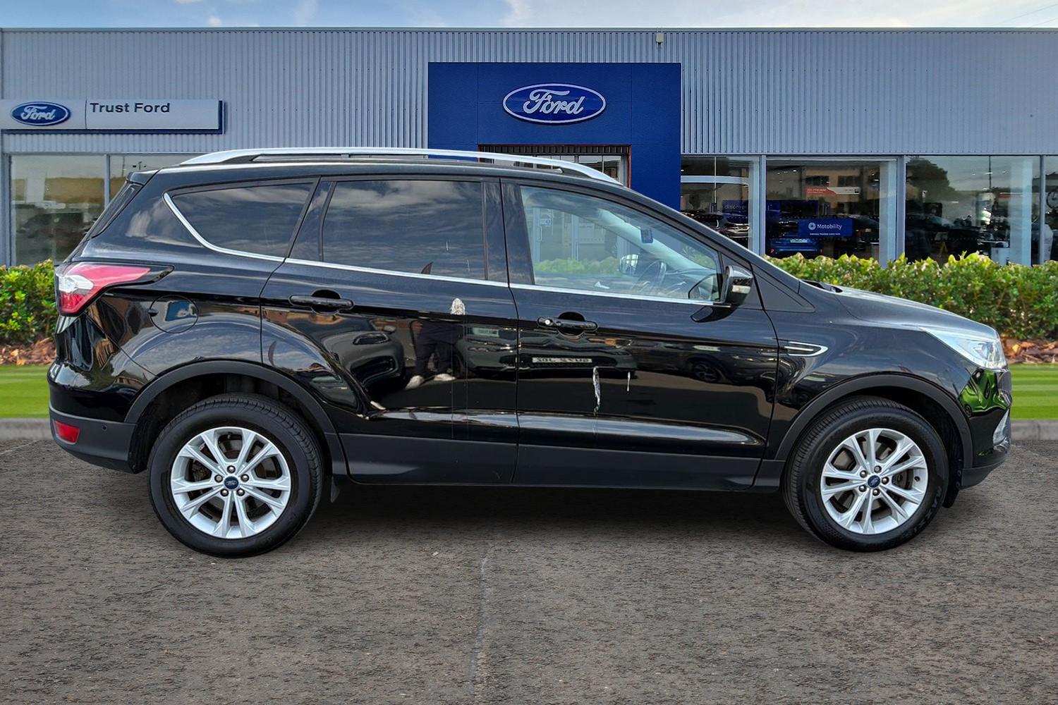 Ford KUGA Photo 2