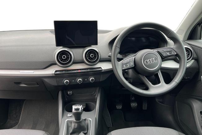 AUDI Q2 Photo 10