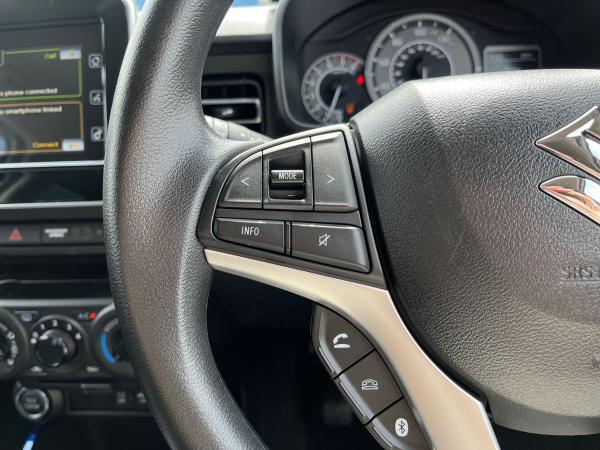Suzuki Ignis Photo autoimg-7aa57ce2dfffab541b99177da12a47a5644f1633.jpg