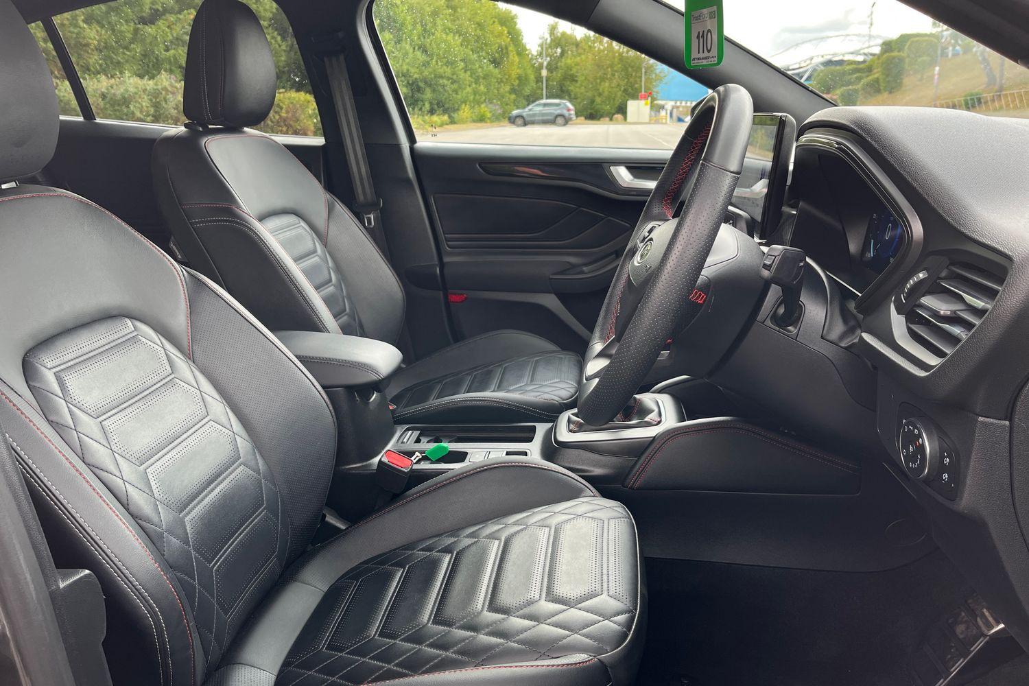 Ford Focus Photo 16