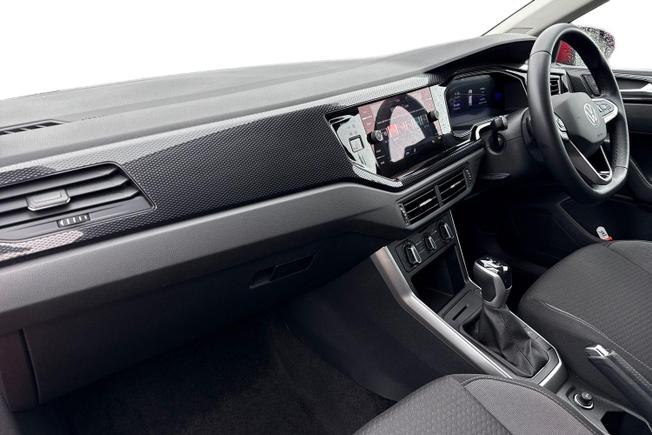 VOLKSWAGEN Polo Photo 2