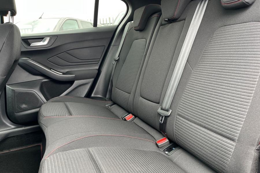 Ford FOCUS Photo autoimg-7aa94df841ab8ecbd5e3e4f81ad3a88ee20e0313.jpg