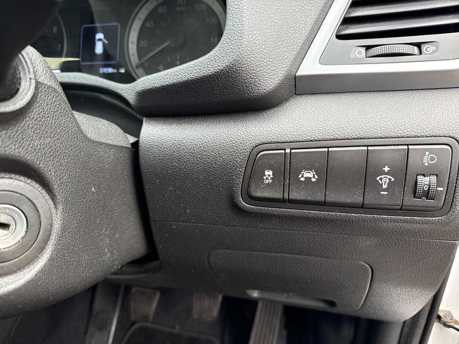 HYUNDAI TUCSON Photo 28