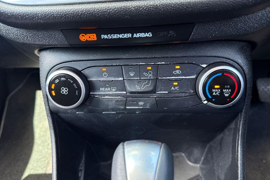 Ford Fiesta Photo autoimg-7aad702b7968c9a7f5bb6179a337504c15846ea5.jpg
