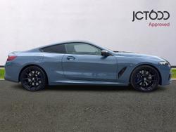 BMW 8 Series Photo 4