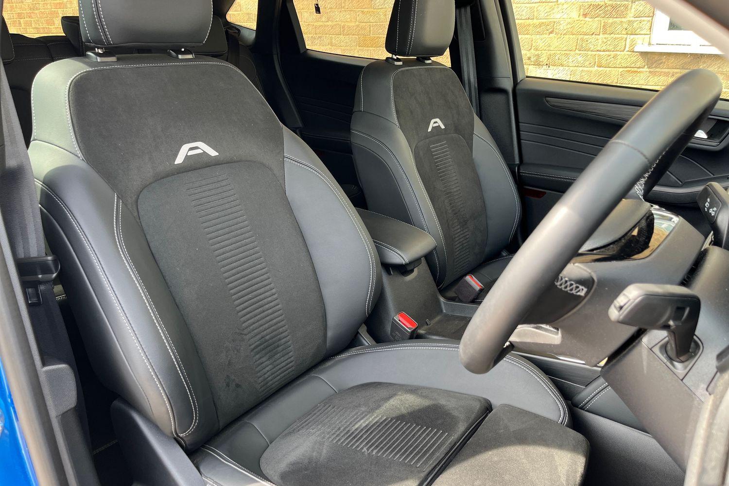 Ford KUGA Photo 16