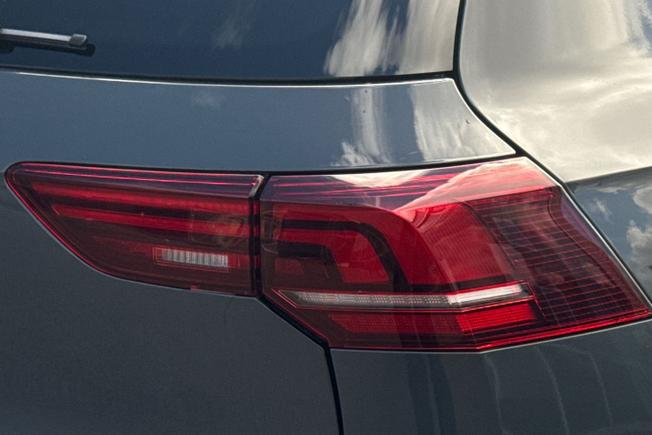 VOLKSWAGEN Golf Photo 18