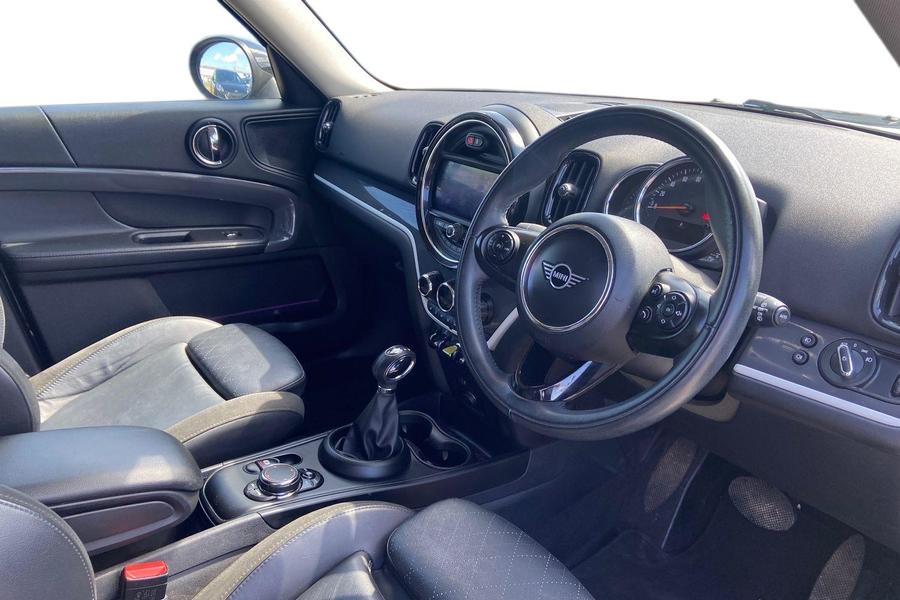 MINI COUNTRYMAN Photo autoimg-7ab9ce1718ea1531996817d8ce9c5822ab3501f8.jpg