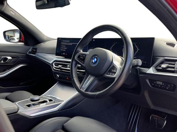 BMW 3 Series Photo autoimg-7ac94d8b156f18c2a07899d3c40aa6f68b33eccb.jpg