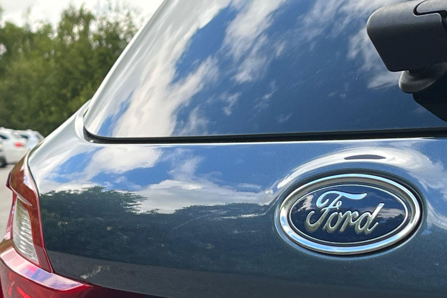 Ford FIESTA Photo 39