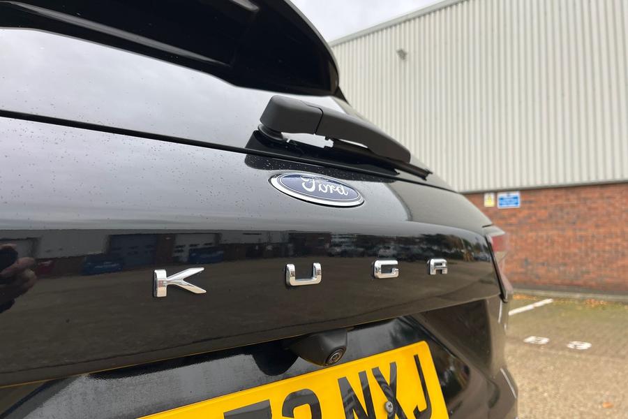 Ford Kuga Photo autoimg-7acc4b144d8388bc2e85dff36c9f41acfdfcaa19.jpg