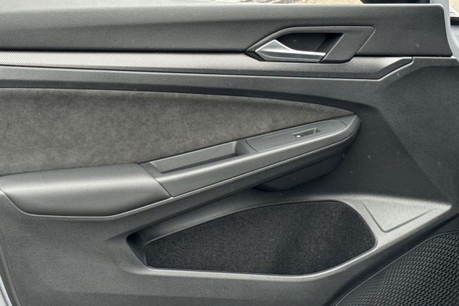 VOLKSWAGEN Golf Photo 44
