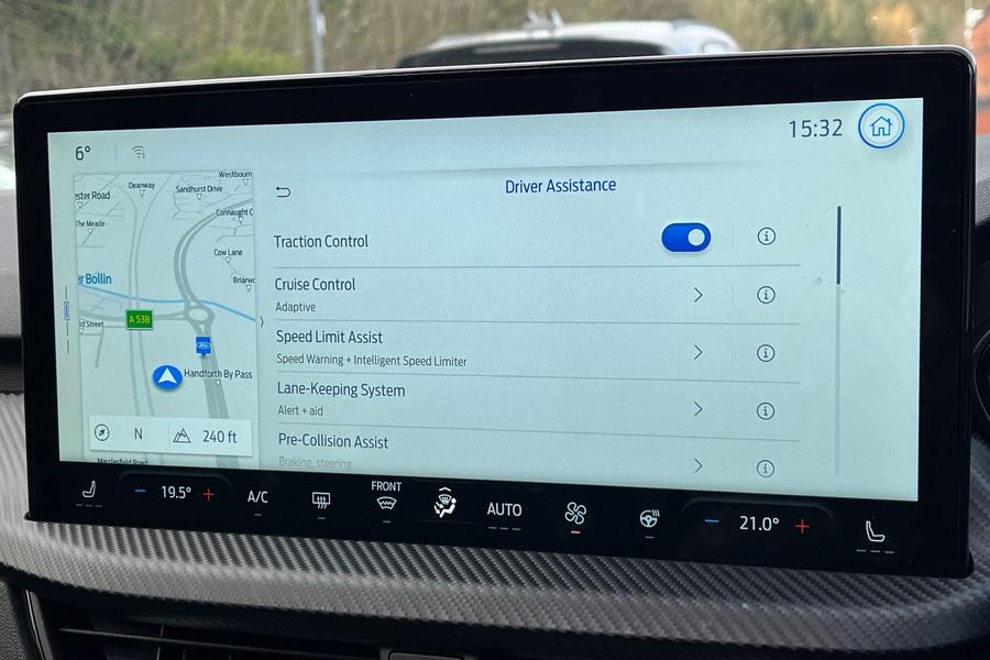 Ford Kuga Photo autoimg-7acf7284db4399b9cf6cf8de02aca4ad2cefd889.jpg