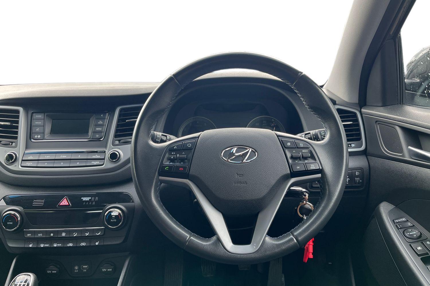 Hyundai TUCSON Photo 10