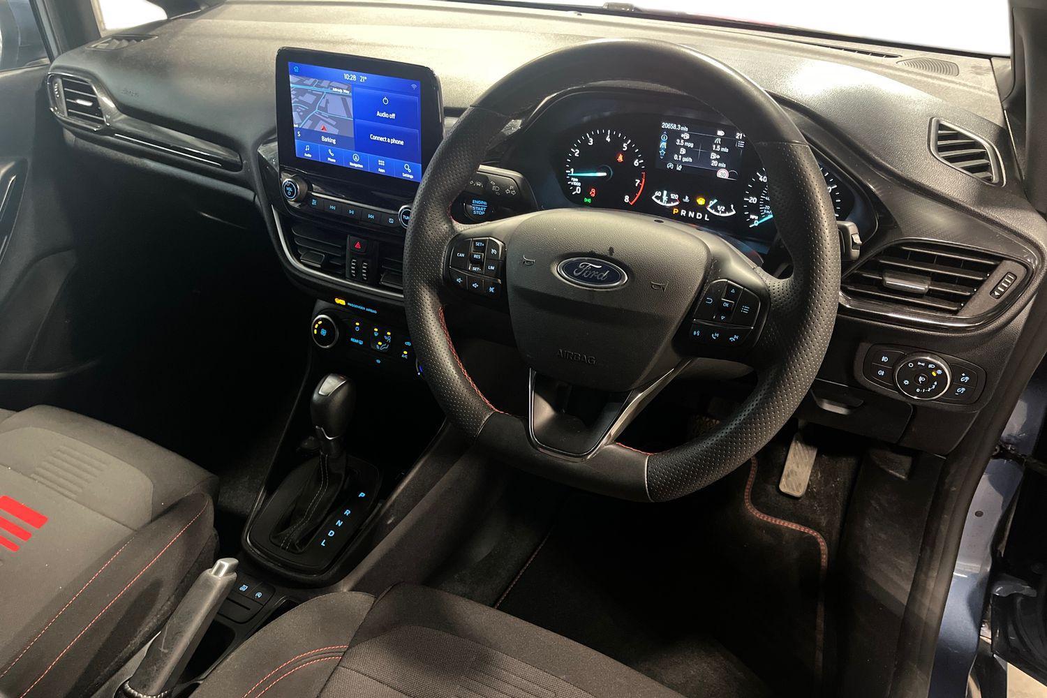 Ford FIESTA Photo 8