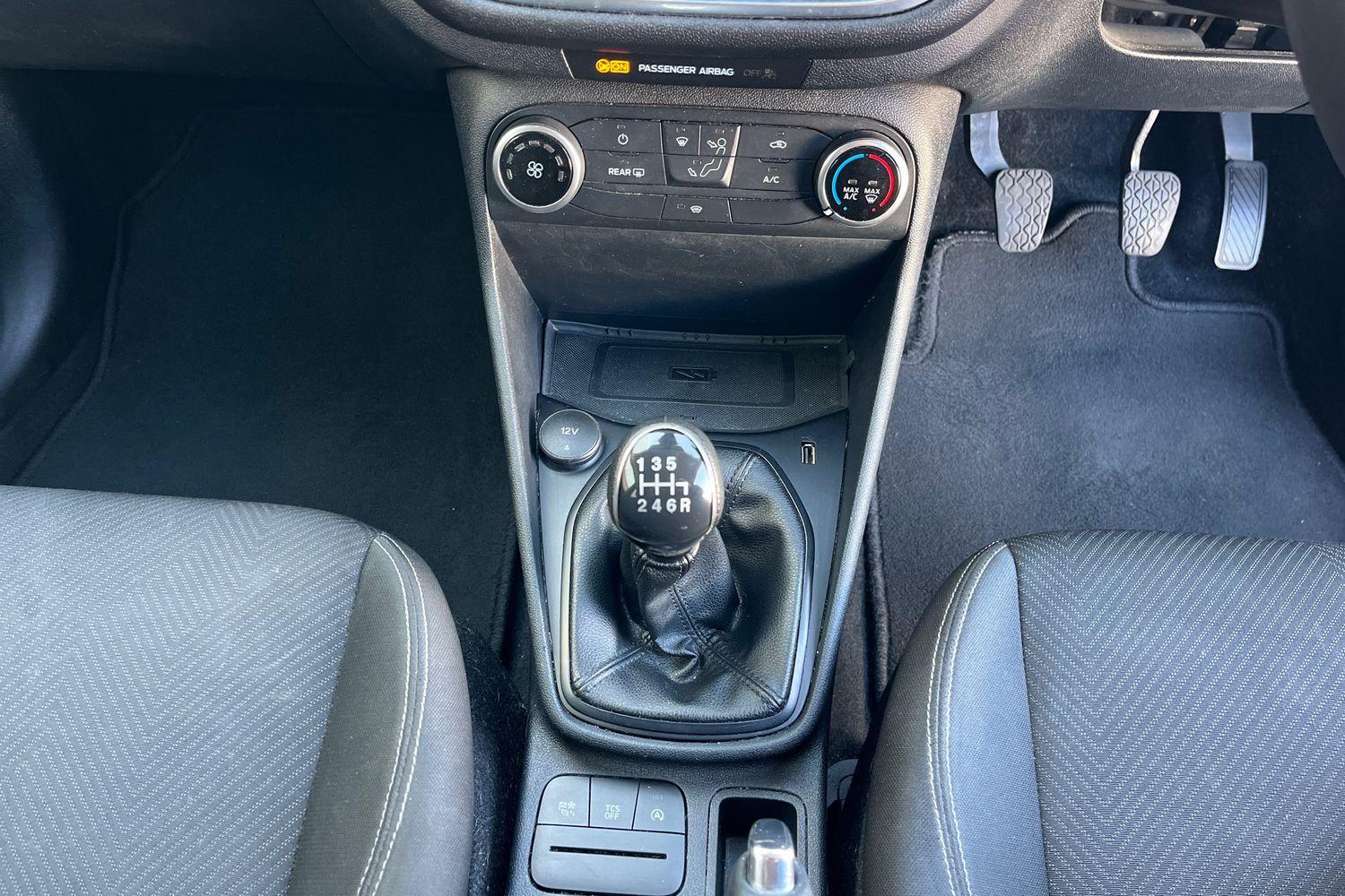 Ford Fiesta Photo 30