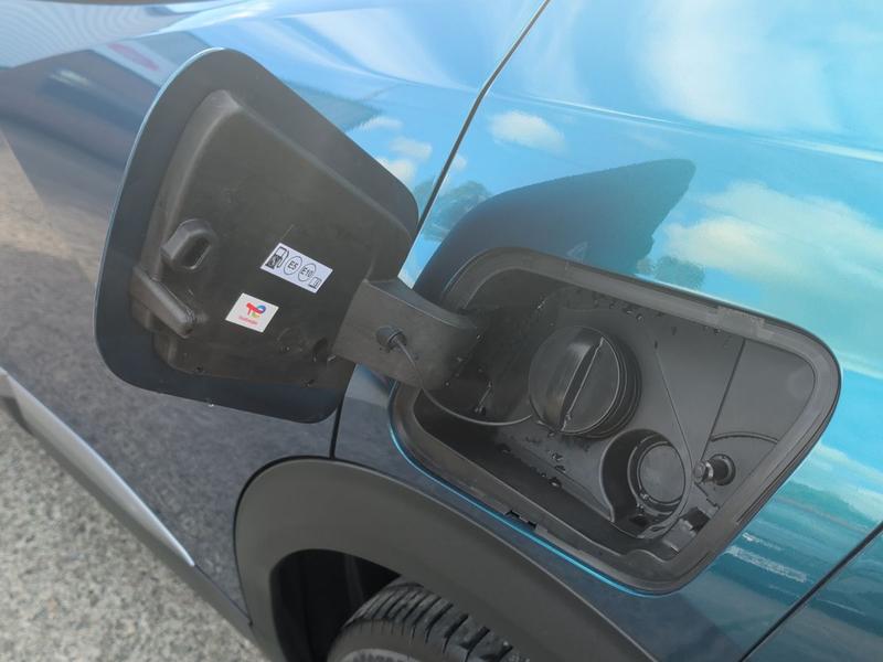 Used Peugeot 2008 KJ25AWO 31
