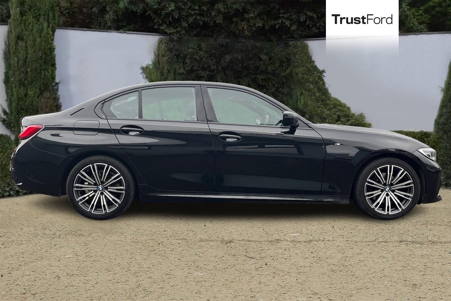 BMW 3 SERIES Photo 2