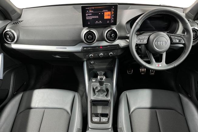 AUDI Q2 Photo 10