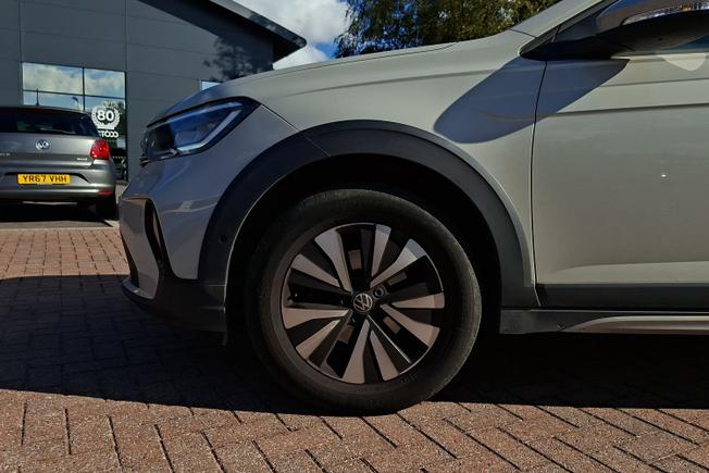 VOLKSWAGEN Taigo Photo 5
