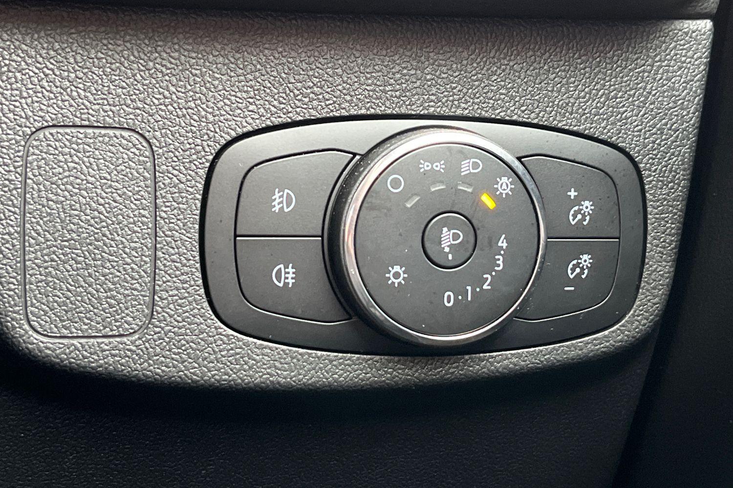 Ford FOCUS Photo 33