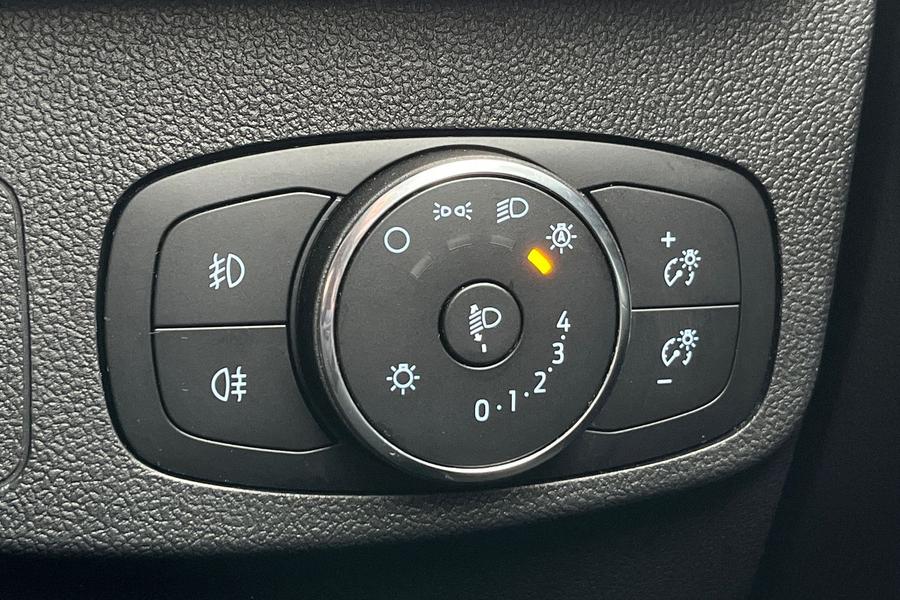 Ford Focus Photo autoimg-7ae1cc752816e8553a60cc6324107cc8696aac82.jpg